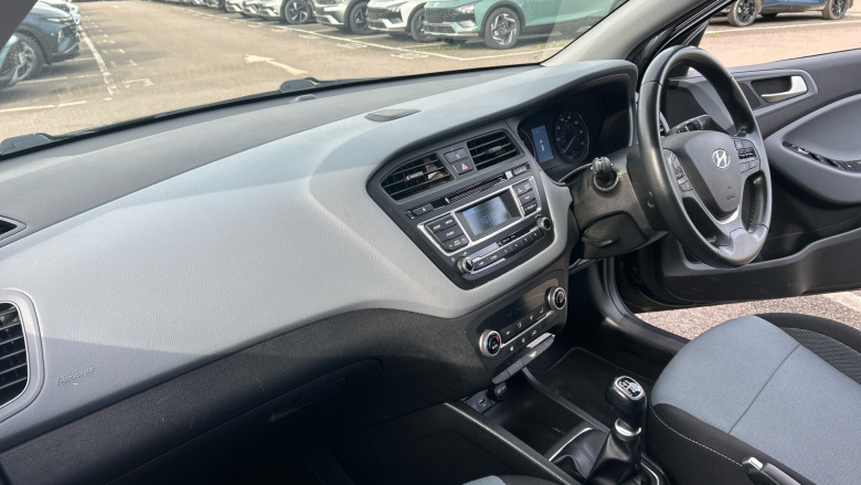 Hyundai i20 1.2 Blue Drive Premium 5dr Petrol Hatchback